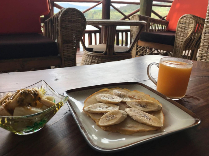 Food & Drinks, Bunyonyi Gorilla View Lodge, Kabale