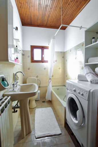 Bathroom 4, La nonna Efrosini, Ionian Islands