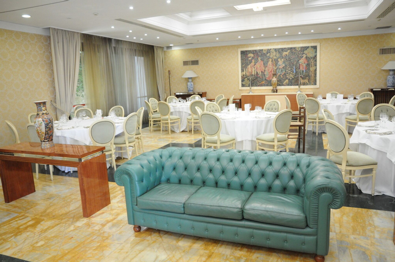 Food & Drinks 14
