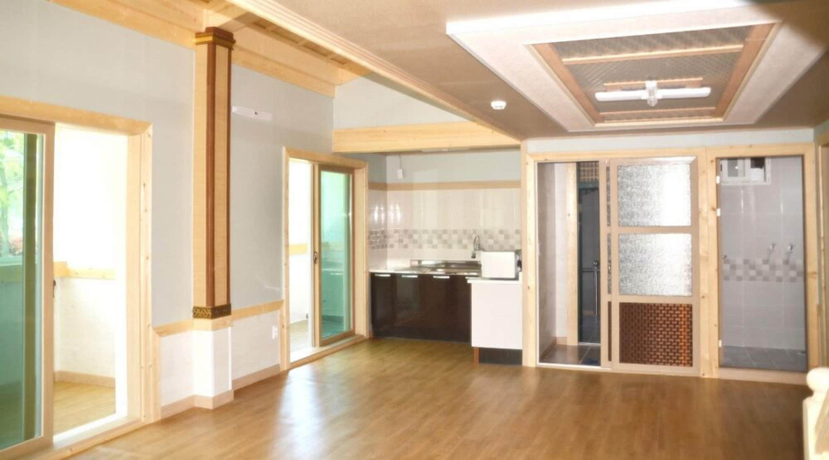 Others 5, Mirim Pension, Ongjin