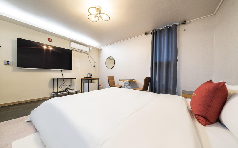 Bedroom 3, Chuncheon Mime Hotel, Chuncheon