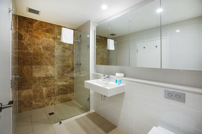 Bedroom 3, Moore to See, Sydney