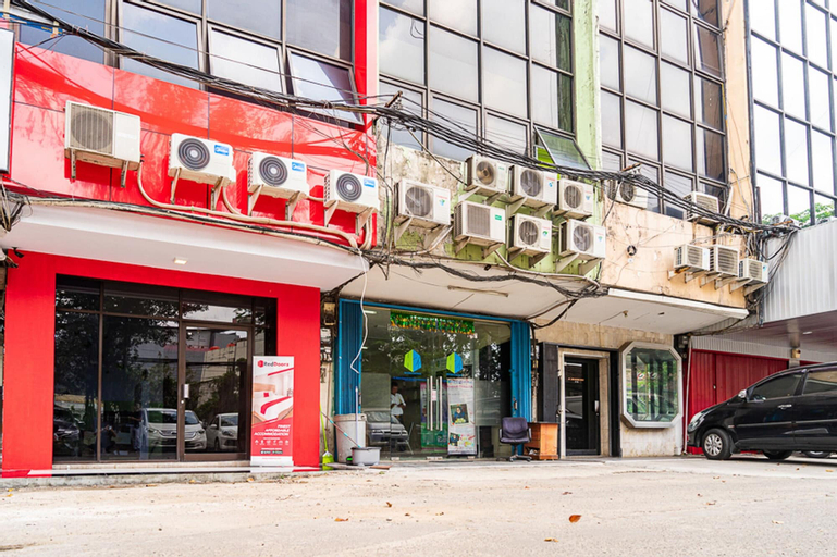 Exterior & Views 2, RedDoorz near Pecenongan 2, Central Jakarta