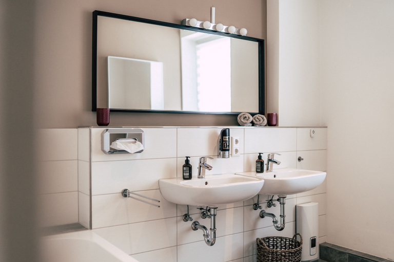 Bathroom 3, Luga Homes - Mitte, Leipzig