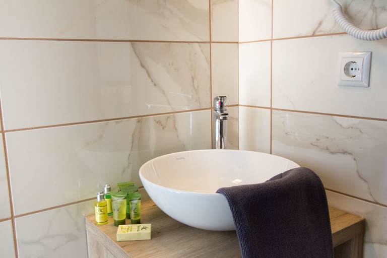 Bathroom 4, Hotel @ Syngrou Fix, Attica