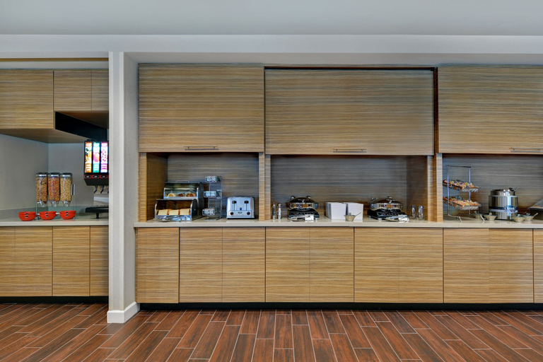 Food & Drinks 5, TownePlace Suites by Marriott Jacksonville East, Duval