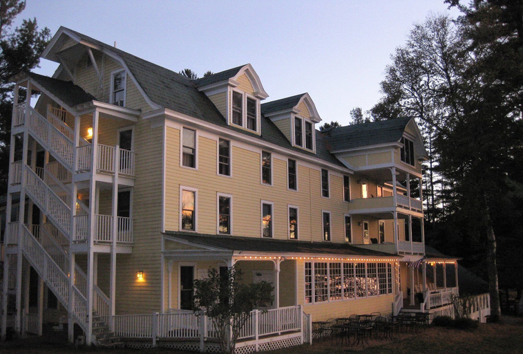 Exterior & Views 2, The Woods Inn, Hamilton