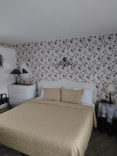 Bedroom 2, Midway Lodging, York
