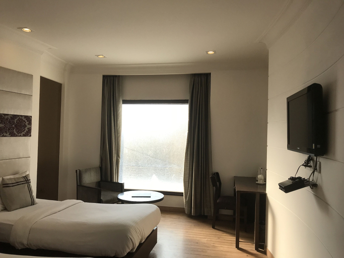 Bedroom 3, Hotel Orchid, Faridabad