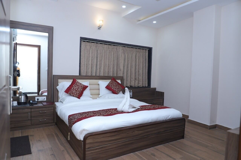 Bedroom 2, Hotel Golden Palace, Gwalior