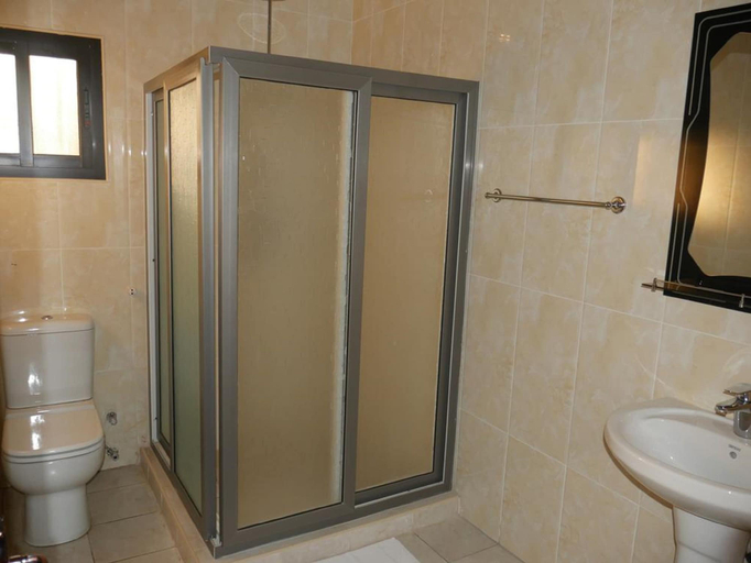 Bathroom 3, The Escape Lodge, Lusaka