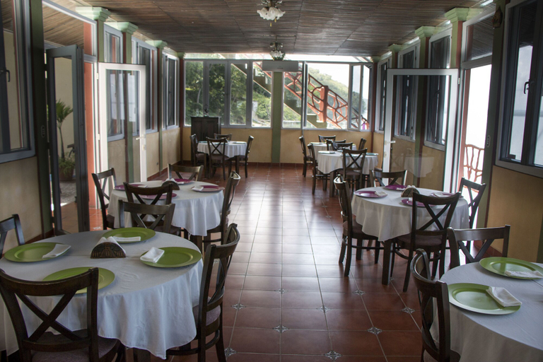 Food & Drinks 5, Hotel La Ribiera del Lago Peten Itza, San José