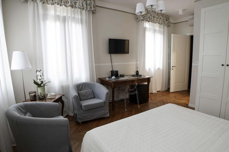 Bedroom 2, Prosecco Collalto Lodge, Treviso