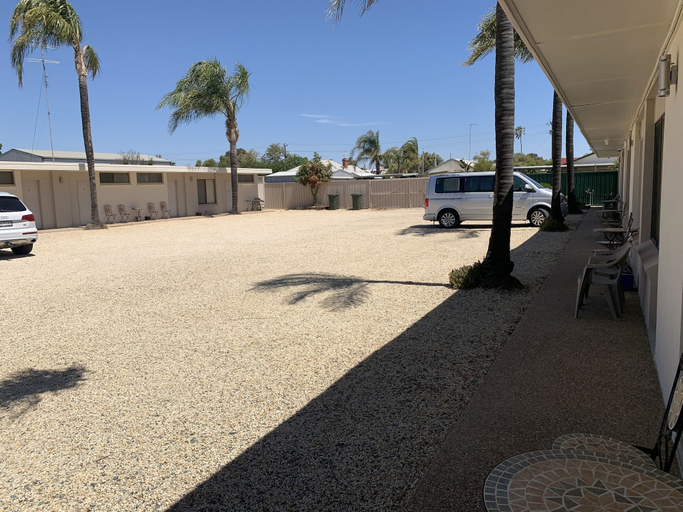 Others 4, Jerilderie Motor Inn, Jerilderie