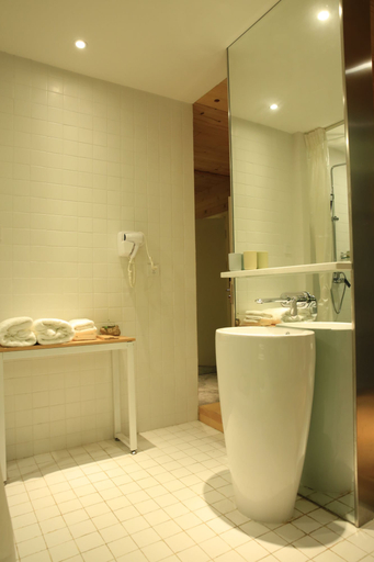 Bathroom 4, The Pure Site, Zhangjiajie