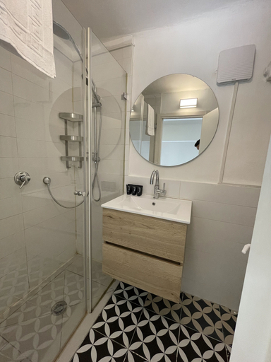 Bathroom 3, DeBlox living - Alhambra Apartments