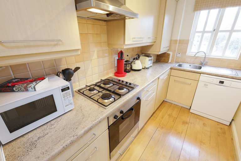 Others 4, Beautiful flat with terrace, London