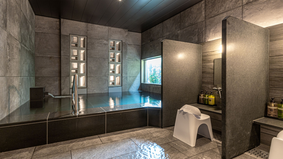 Bathroom 2, Galois Hotel Shin-Ōkubo, Shinjuku