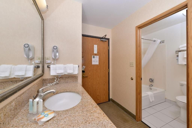 Bathroom 4, Quality Inn Cheyenne I-25 South, Laramie