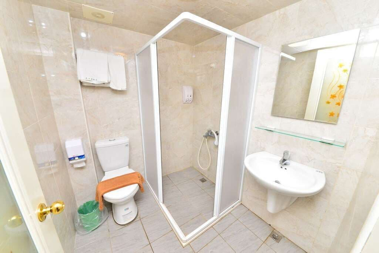 Bathroom 3, Hu Shan Resort, Tainan