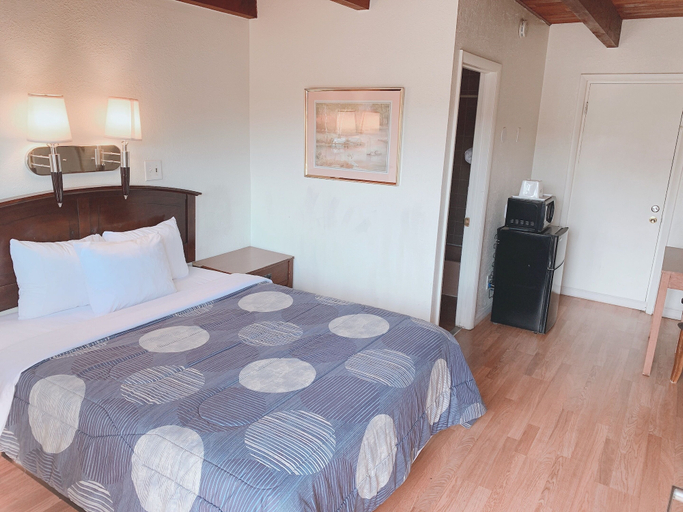 Bedroom 2, Fort Collins Inn, Larimer