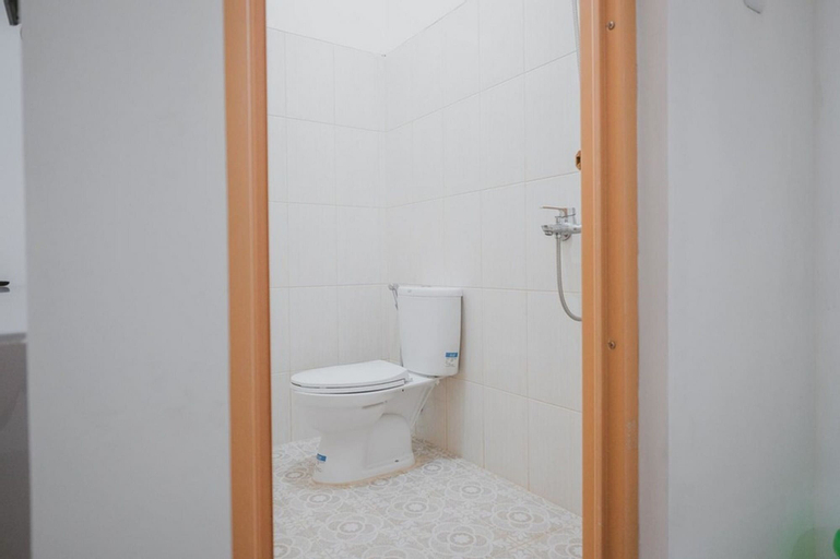 Bedroom 4, RedDoorz Syariah near Pahoman Stadium Lampung, Bandar Lampung