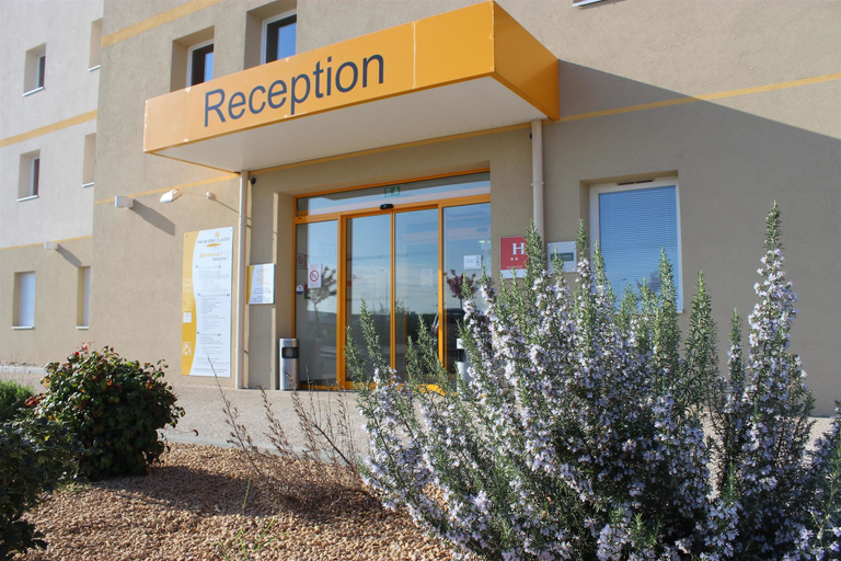 Exterior & Views 2, The Originals ACCESS Tendance Hôtel, Loire