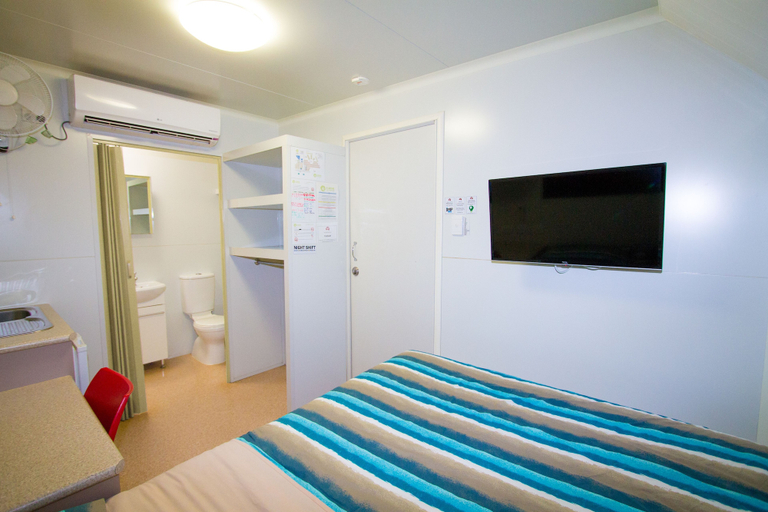Bedroom 2, Karratha Caravan Park, Roebourne