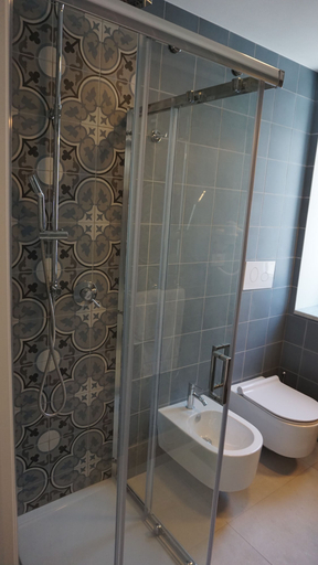 Bathroom 5, L'Ancora B&B, Messina