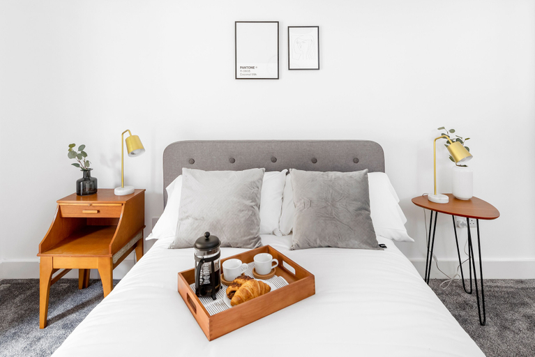 Others 5, Beautiful Apartment in Central Neighbourhood, Cardiff