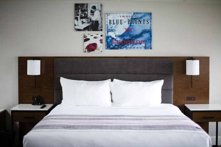 Bedroom 4, Hotel Millwright, Iowa