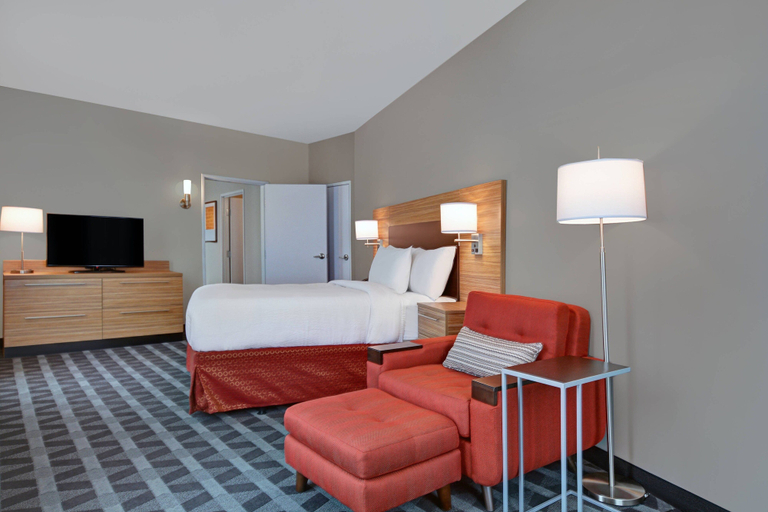 Bedroom 2, TownePlace Suites by Marriott Indianapolis Downtown, Marion
