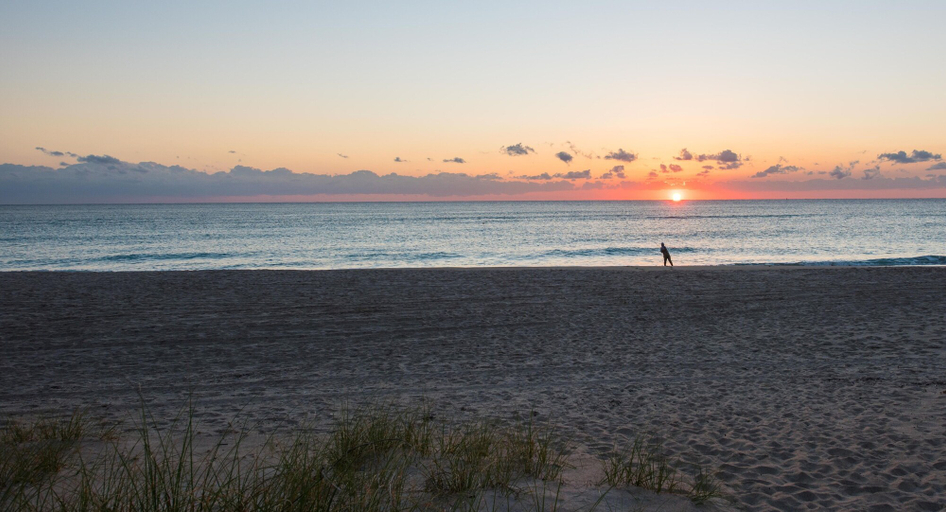 Others 5, Sand Dune Shores, Palm Beach