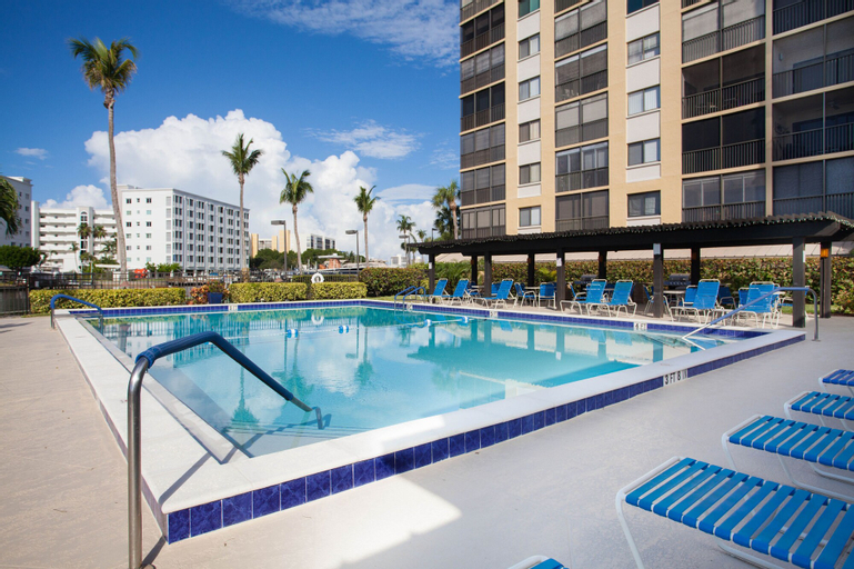 Sport & Beauty 3, Windward Point 212, Lee