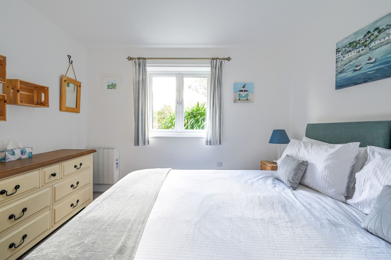 Bedroom 2, Morley's, Cornwall
