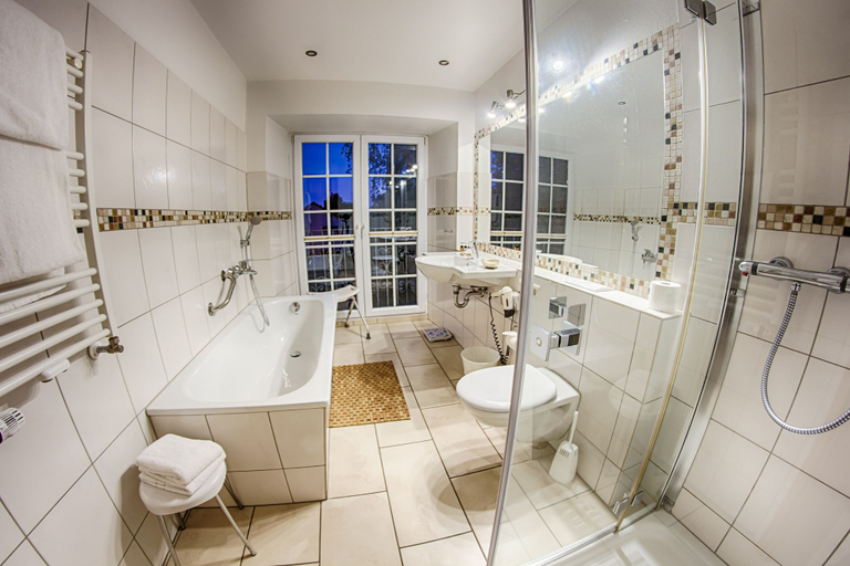 Bathroom 5, Landhaus Göddertzhof, Heinsberg