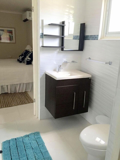 Bathroom, Beach Apartment