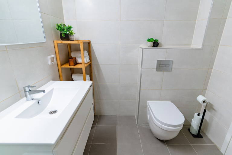 Bathroom 2, Panoramic Seaview Balcony Escape by Sea N Rent