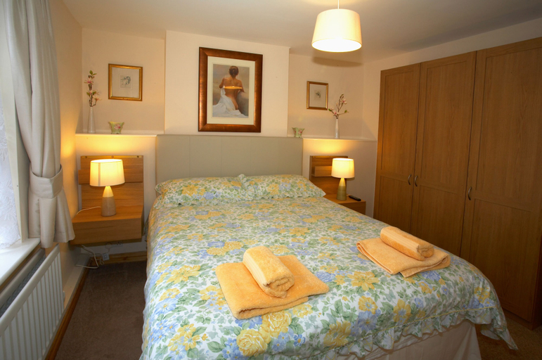 Bedroom 2, Saltburn Holidays Primrose Cottage, Redcar and Cleveland