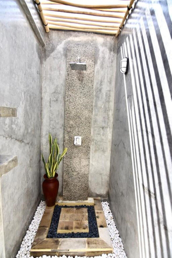 Bathroom 4, LMBK Surf Camp - Hostel, Lombok