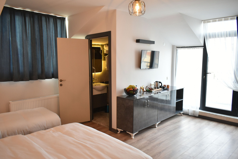 Bedroom 3, Avcilar Garden Hotel, Avcılar