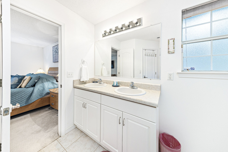 Bathroom 3, Lillian House, Escambia