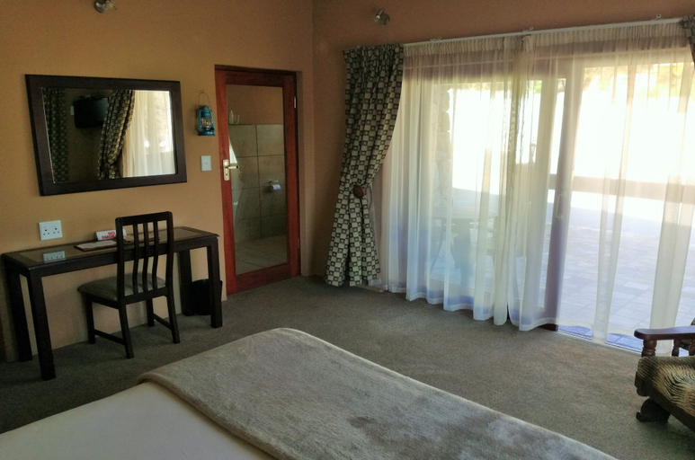 Bedroom 2, Africlassic Rivonia by BON Hotels, City of Johannesburg