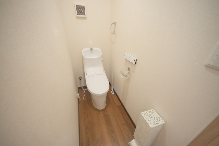 Bathroom 3, Kanegafuchi House, Sumida