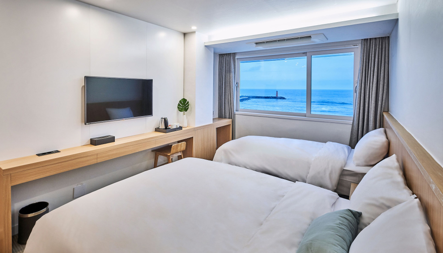 Bedroom 2, Hotel the Naksan, Yangyang