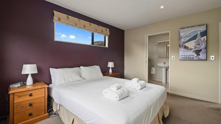 Bedroom 2, Heritage Villa 5, Queenstown-Lakes