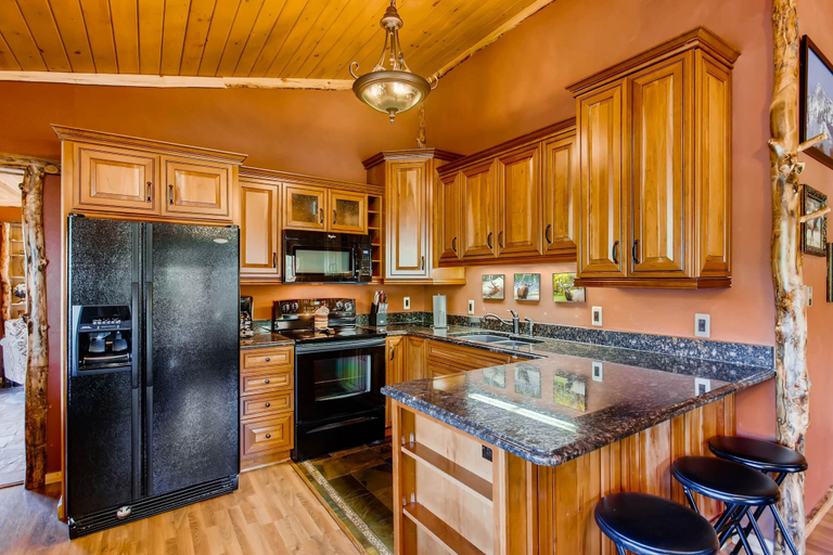 Others 4, Black Canyon Inn Unit A4/5, Larimer