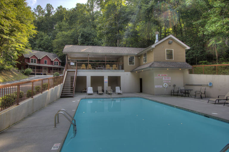 Sport & Beauty 5, Country Roads By HoneyBear Cabins, Sevier