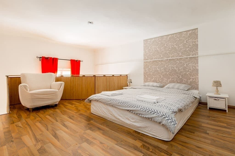 Bedroom 3, Hunyadi 3 Apartment, Budapesti
