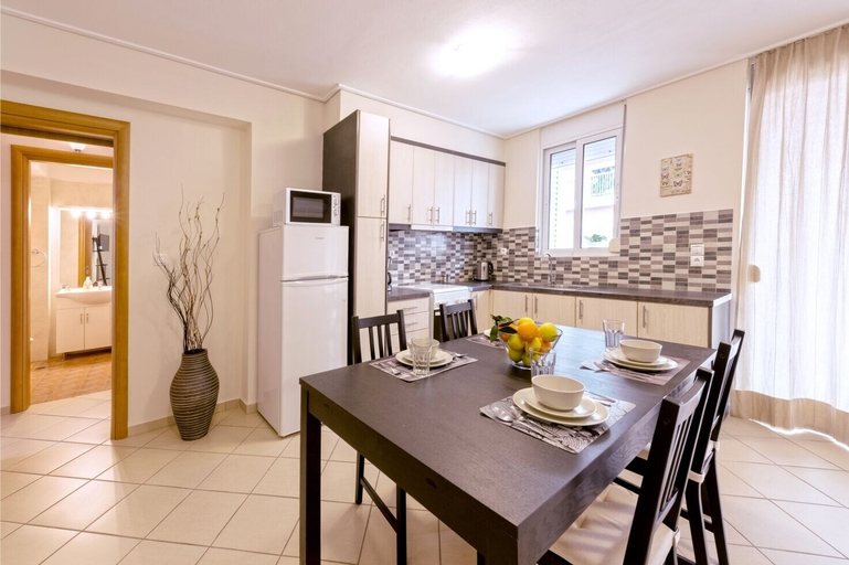Others 4, Magnificent 101m² homm Apartment, 4th, Attica
